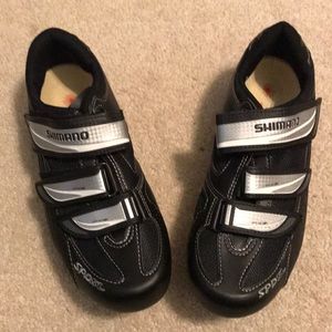 Spinning clip in shoes